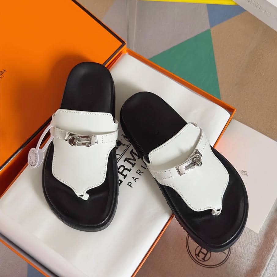 Hermes Slipper 3